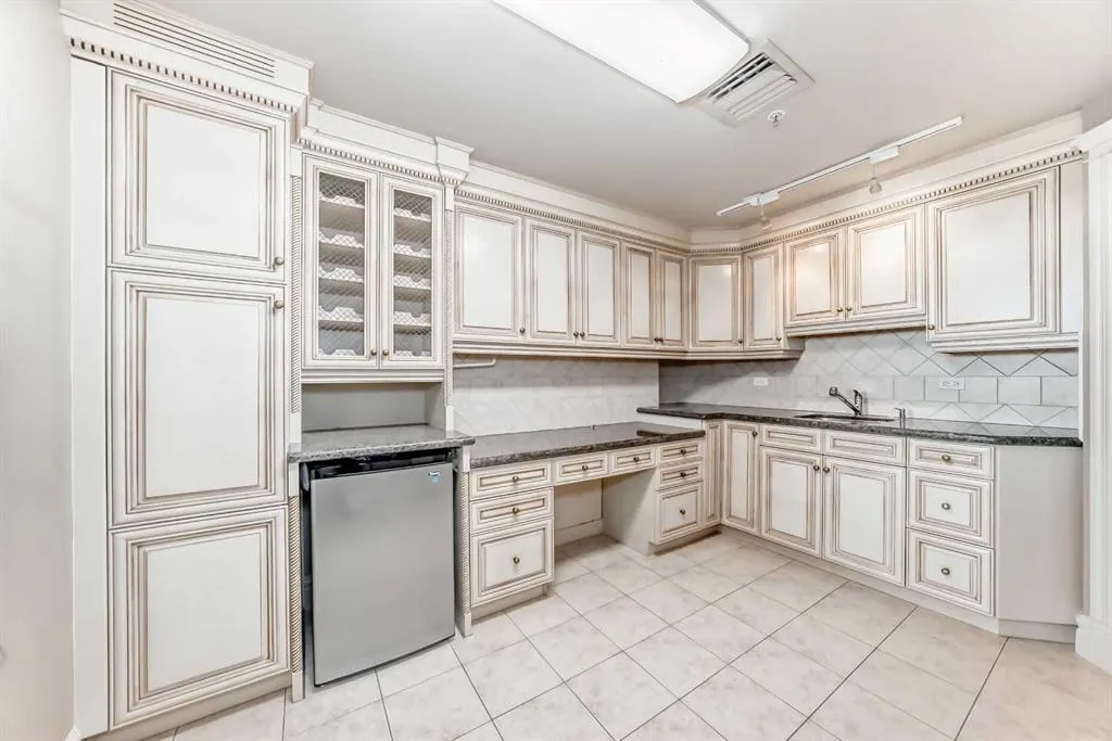 228 26 Avenue SW, #1202