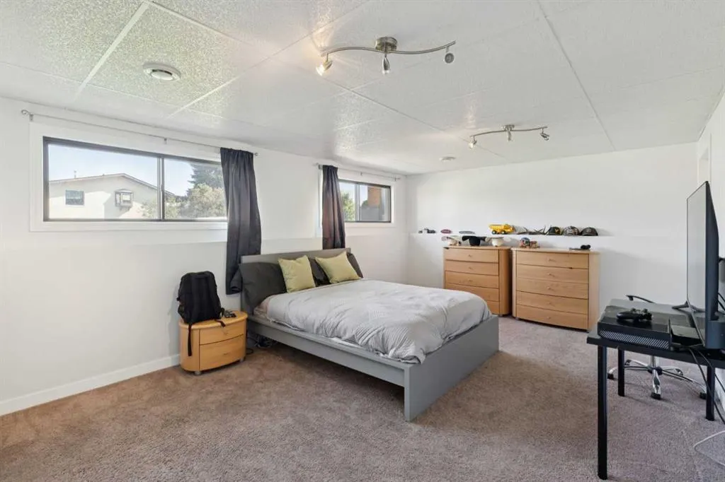 14 Glenhill Crescent