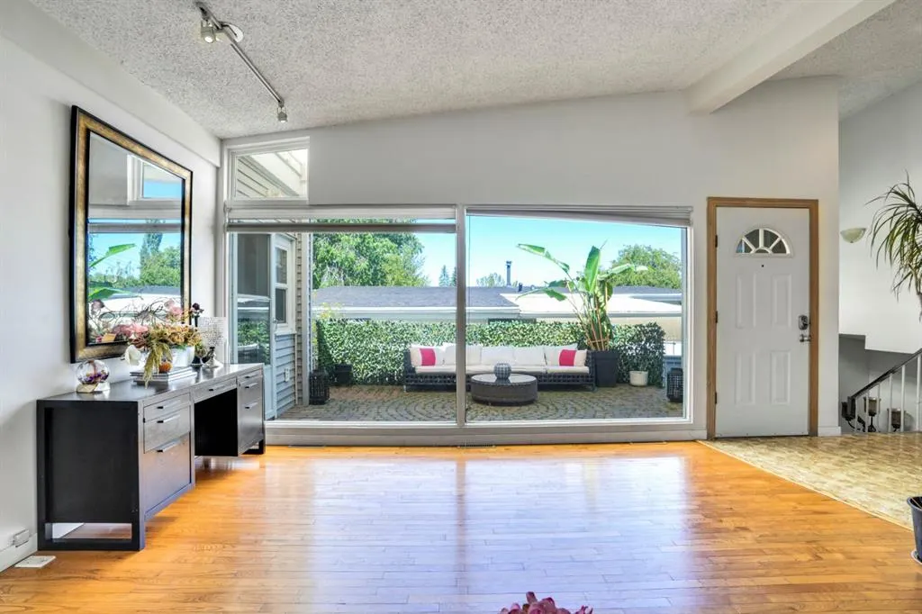 116 Selkirk Drive SW