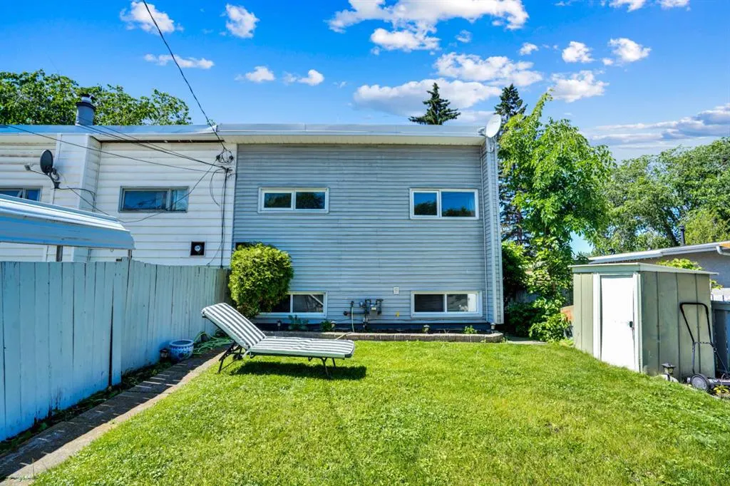 116 Selkirk Drive SW