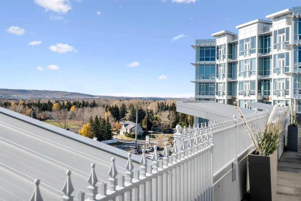 24 Varsity Estates Circle NW, #402