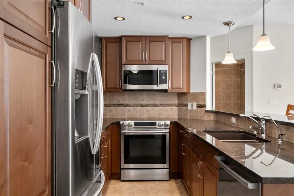 24 Varsity Estates Circle NW, #402
