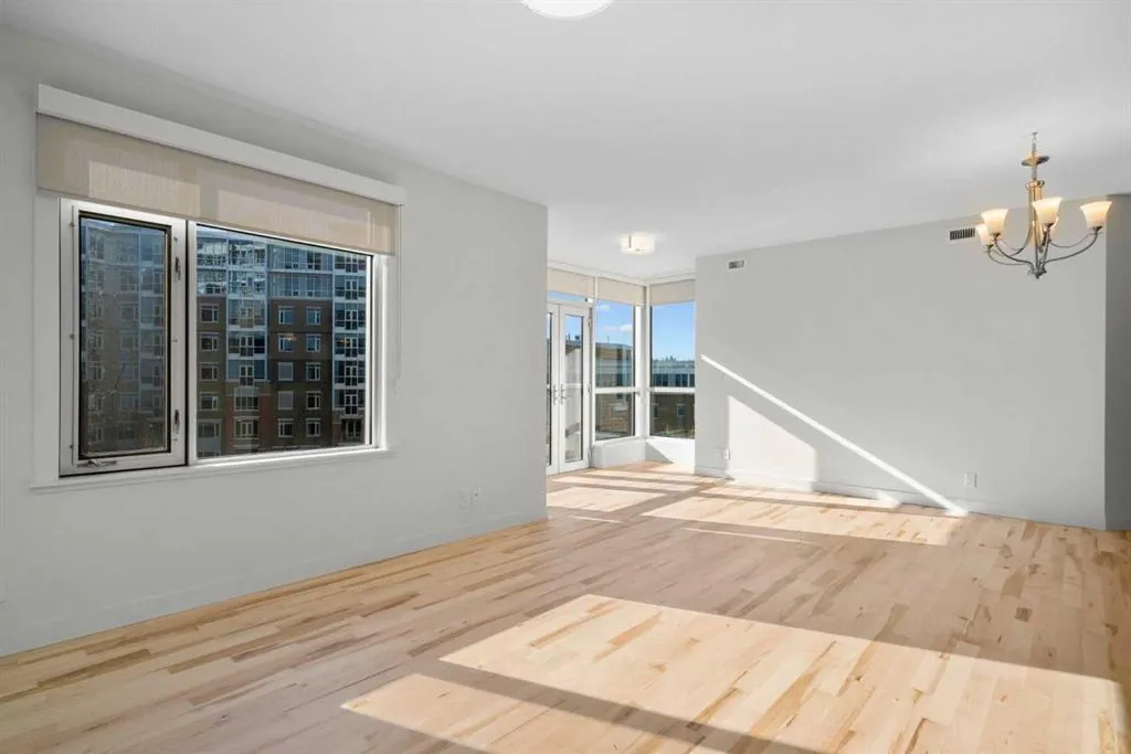 24 Varsity Estates Circle NW, #402