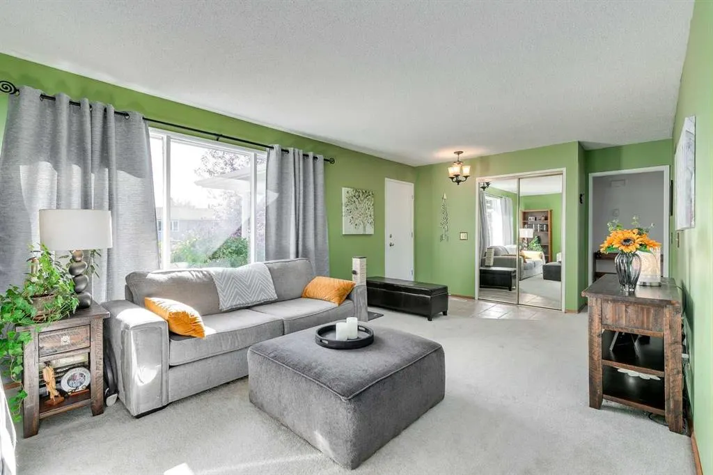 471 Queen Charlotte Road SE
