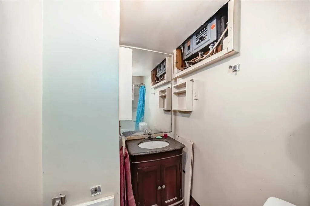 808 Avonlea Place SE