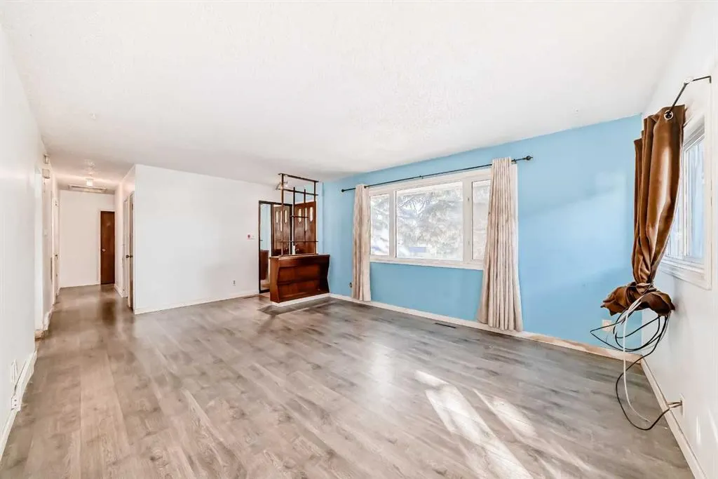 808 Avonlea Place SE