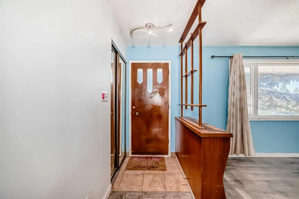 808 Avonlea Place SE