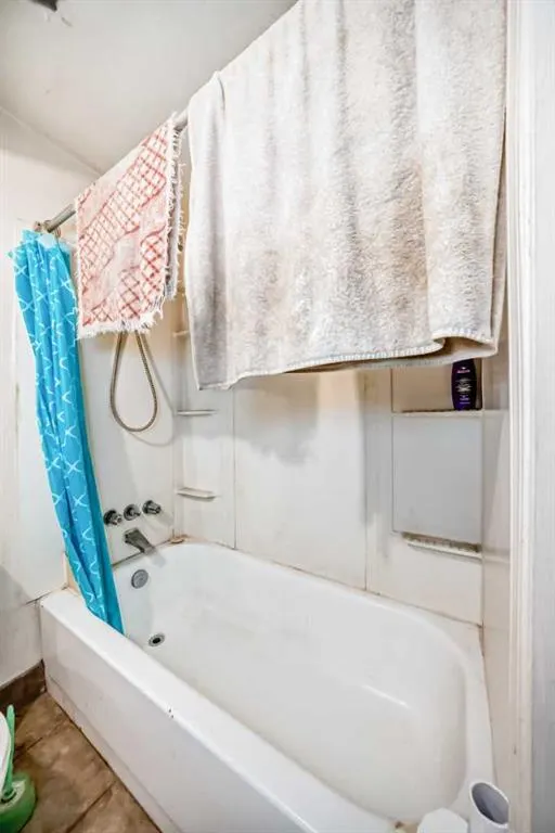 808 Avonlea Place SE