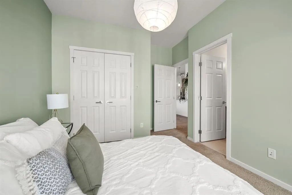 99 Copperstone Park SE, #2401