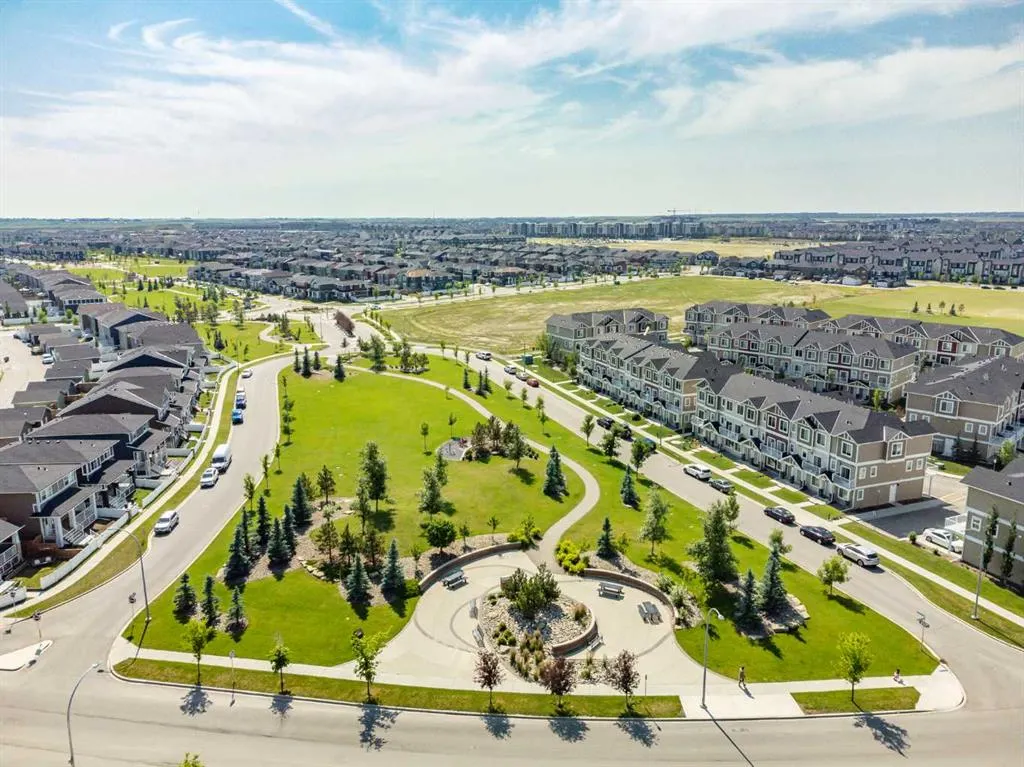 130 Redstone Walk NE, #203