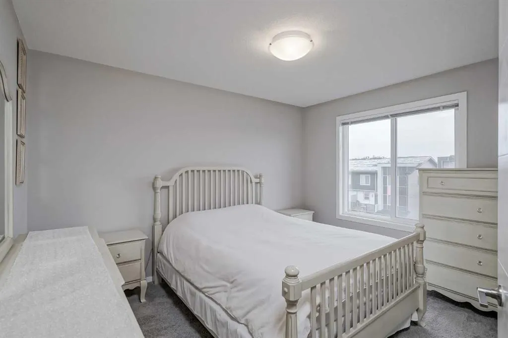 130 Redstone Walk NE, #203