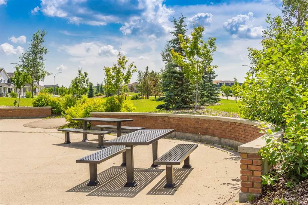 130 Redstone Walk NE, #203