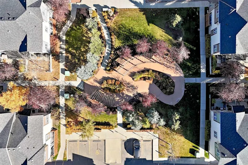 1022 Mckenzie Towne Villas SE