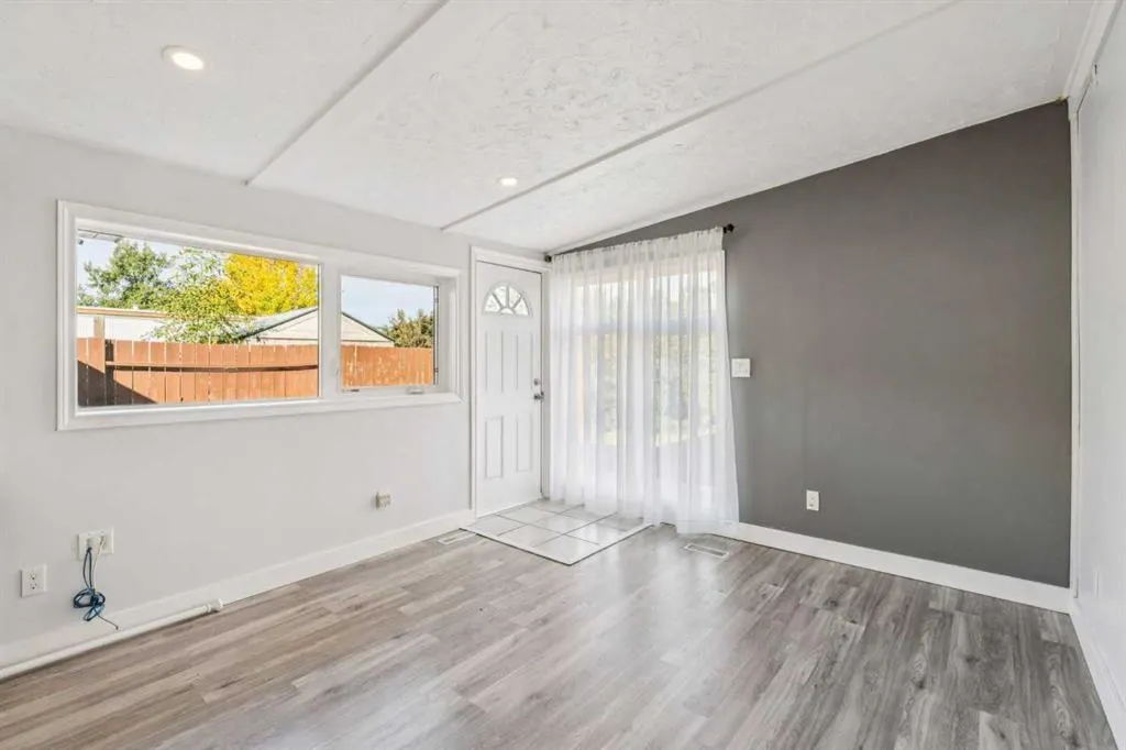 12 Spring Haven Road SE