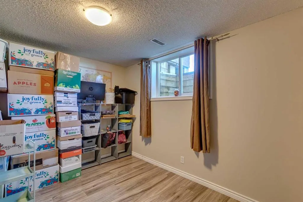 280 Deercliff Road SE
