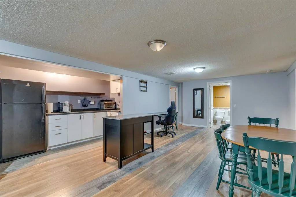 280 Deercliff Road SE
