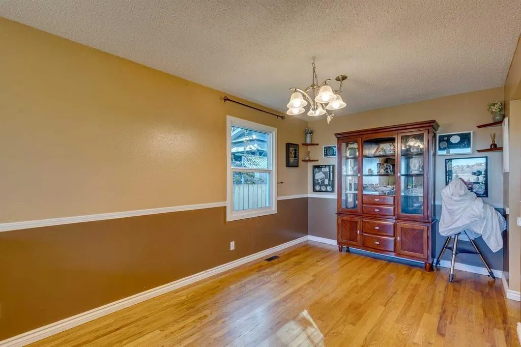 280 Deercliff Road SE