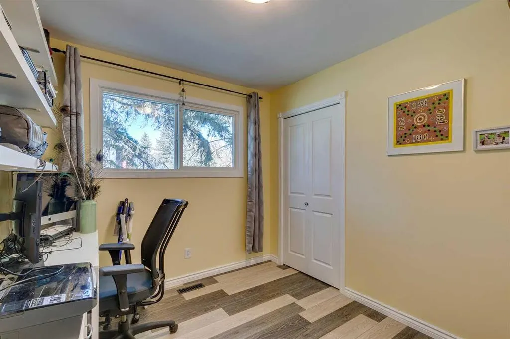 280 Deercliff Road SE