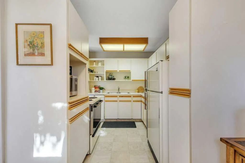 5400 dalhousie Drive NW, #56