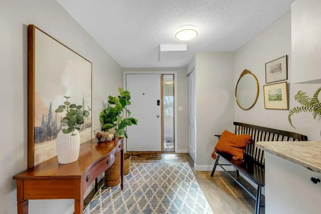 5400 dalhousie Drive NW, #56