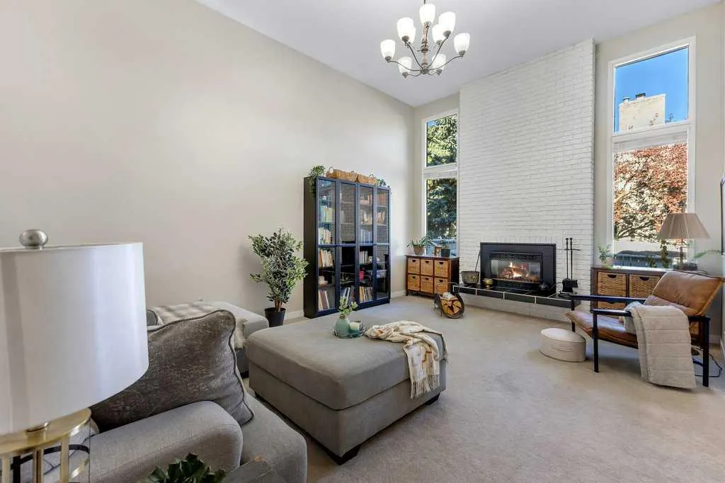 5400 dalhousie Drive NW, #56