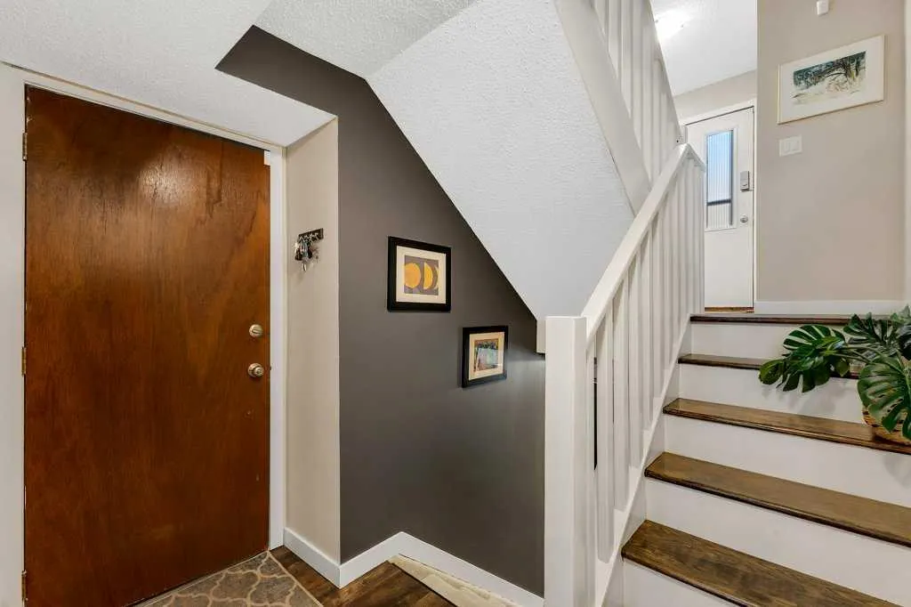 5400 dalhousie Drive NW, #56