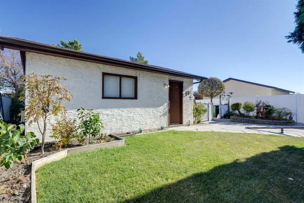 55 Mclevin Crescent