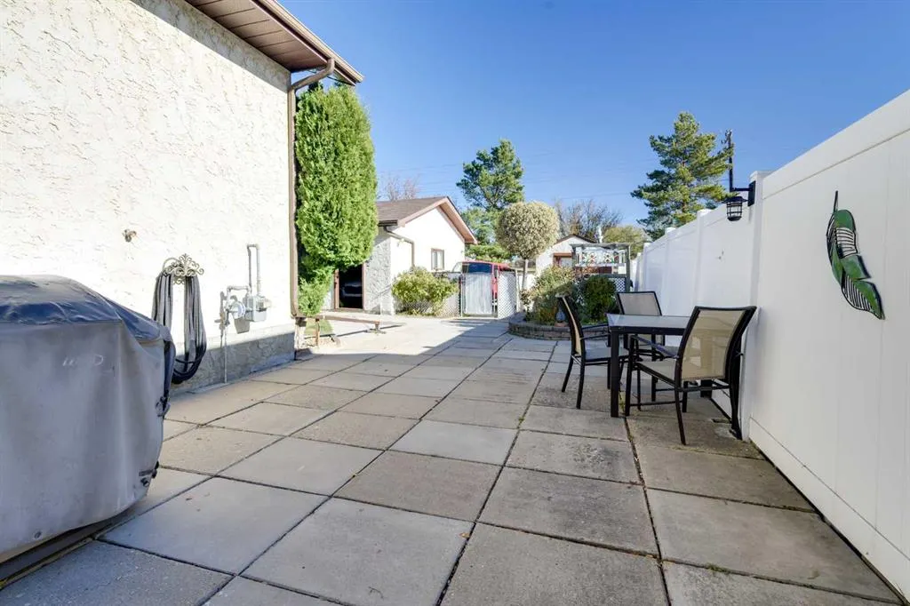 55 Mclevin Crescent