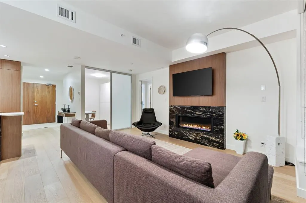 128 Waterfront Court SW, #104