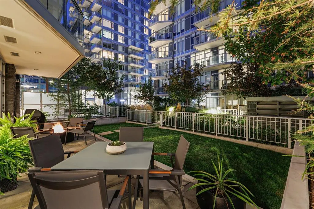 128 Waterfront Court SW, #104