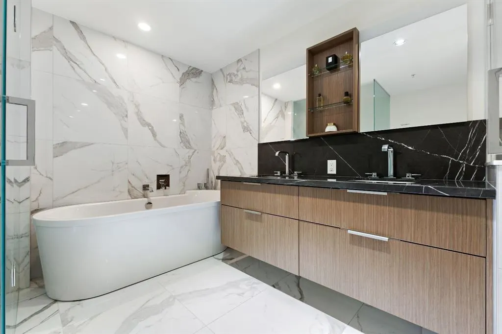 128 Waterfront Court SW, #104