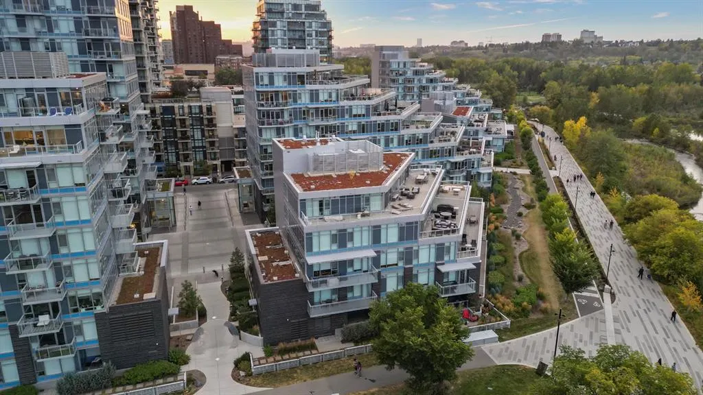 128 Waterfront Court SW, #104