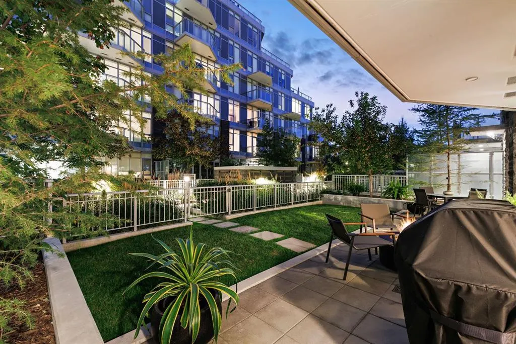 128 Waterfront Court SW, #104