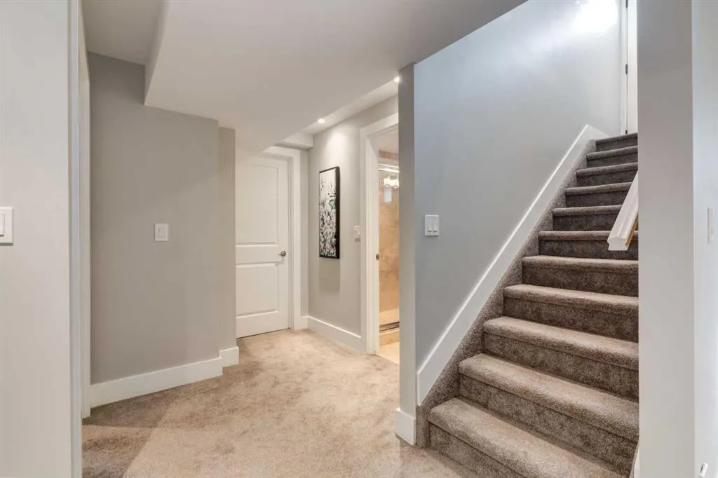 32 Calandar Road NW
