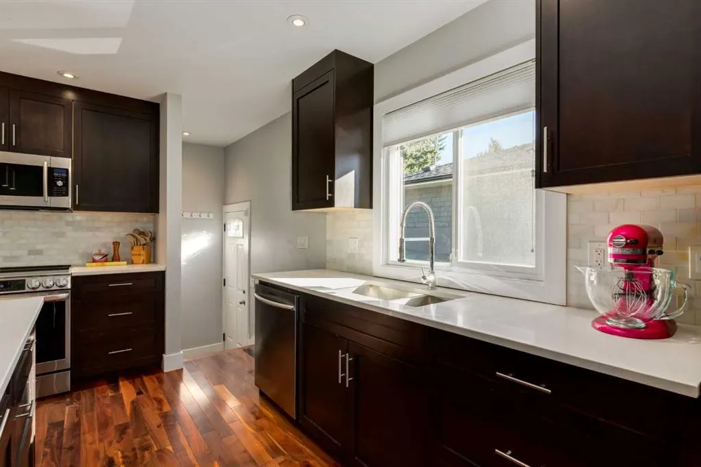 32 Calandar Road NW