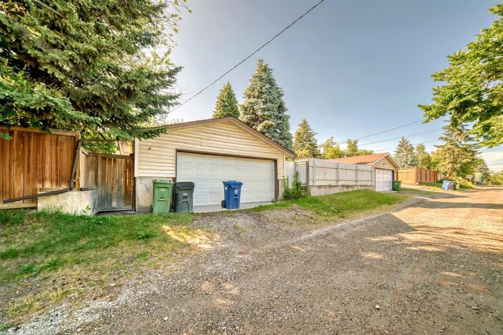 129 Glenpatrick Drive SW