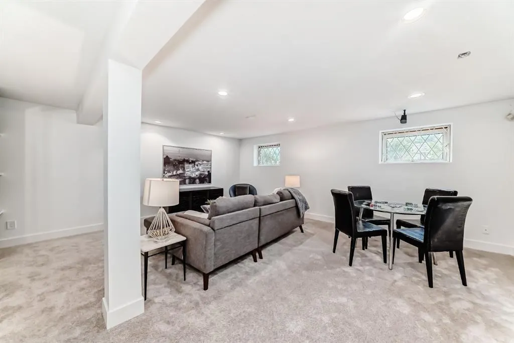129 Glenpatrick Drive SW