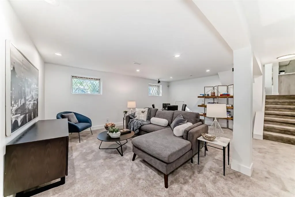 129 Glenpatrick Drive SW