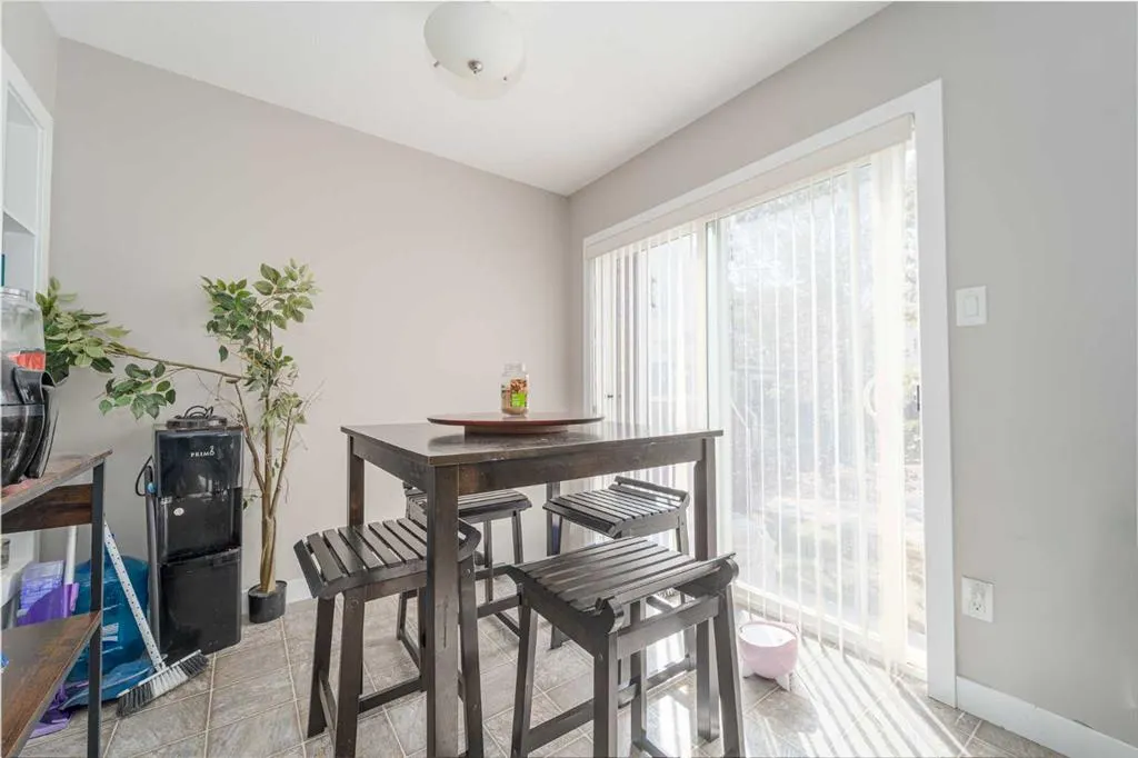 221 Silkstone Road W, #5