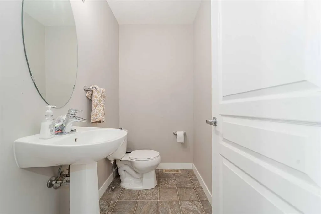 221 Silkstone Road W, #5
