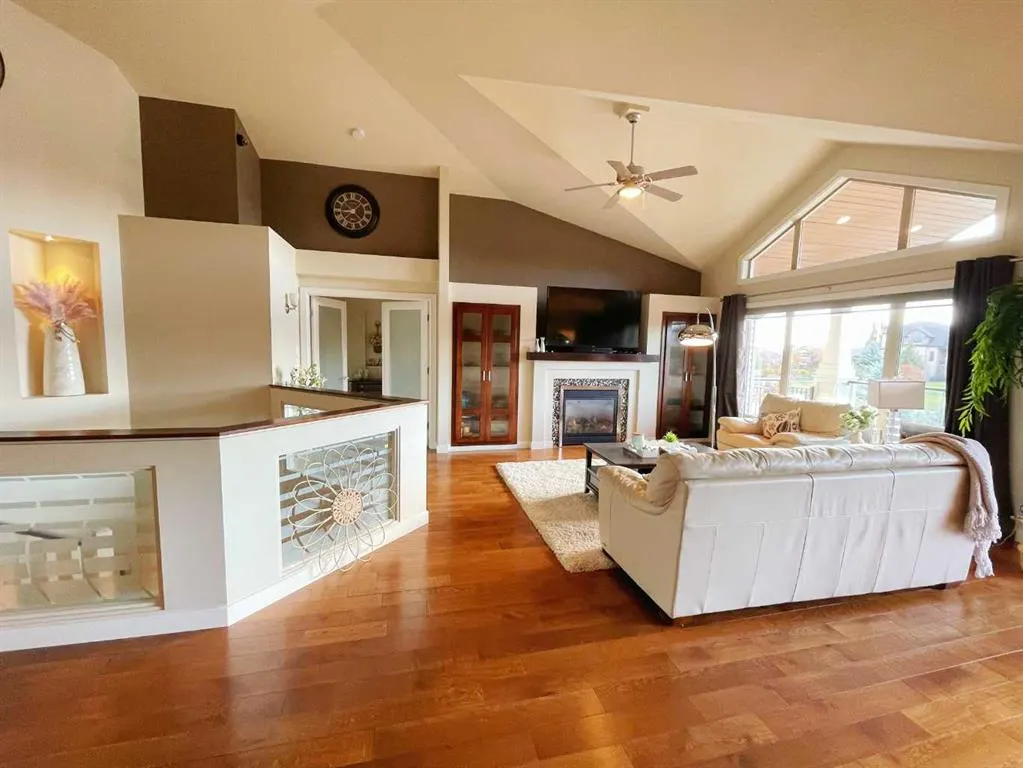534 Canyon Cove W