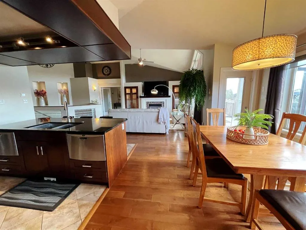 534 Canyon Cove W