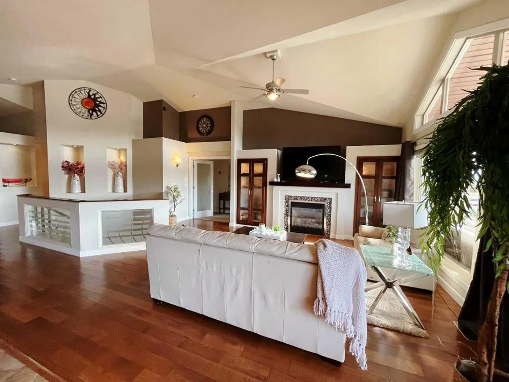 534 Canyon Cove W