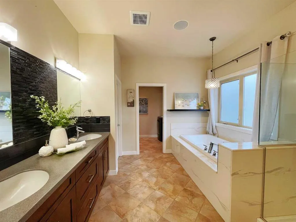 534 Canyon Cove W