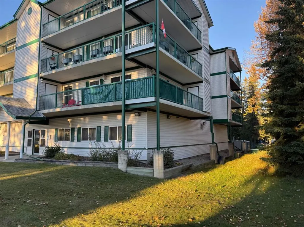 777 48 Street, #208