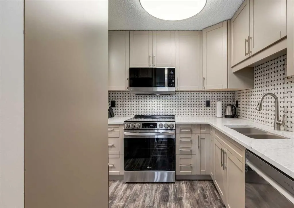 8604 48 Avenue NW, #410