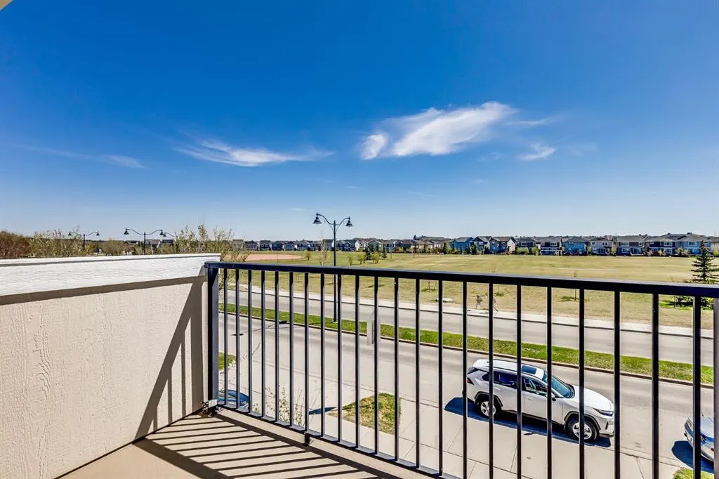 425 Auburn Bay Drive SE