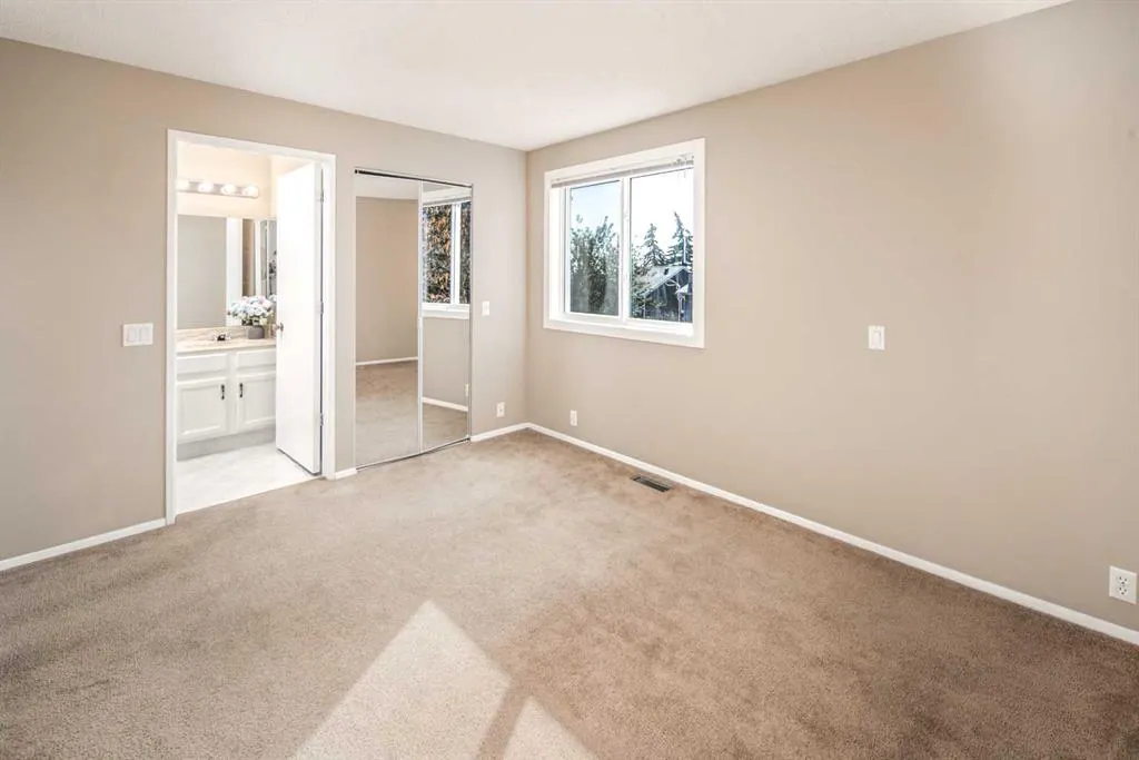 27 Strathearn Crescent SW