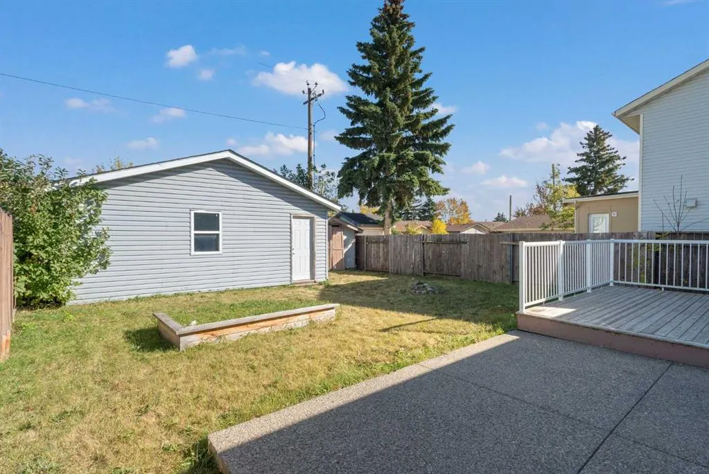 67 Fallswater Crescent NE
