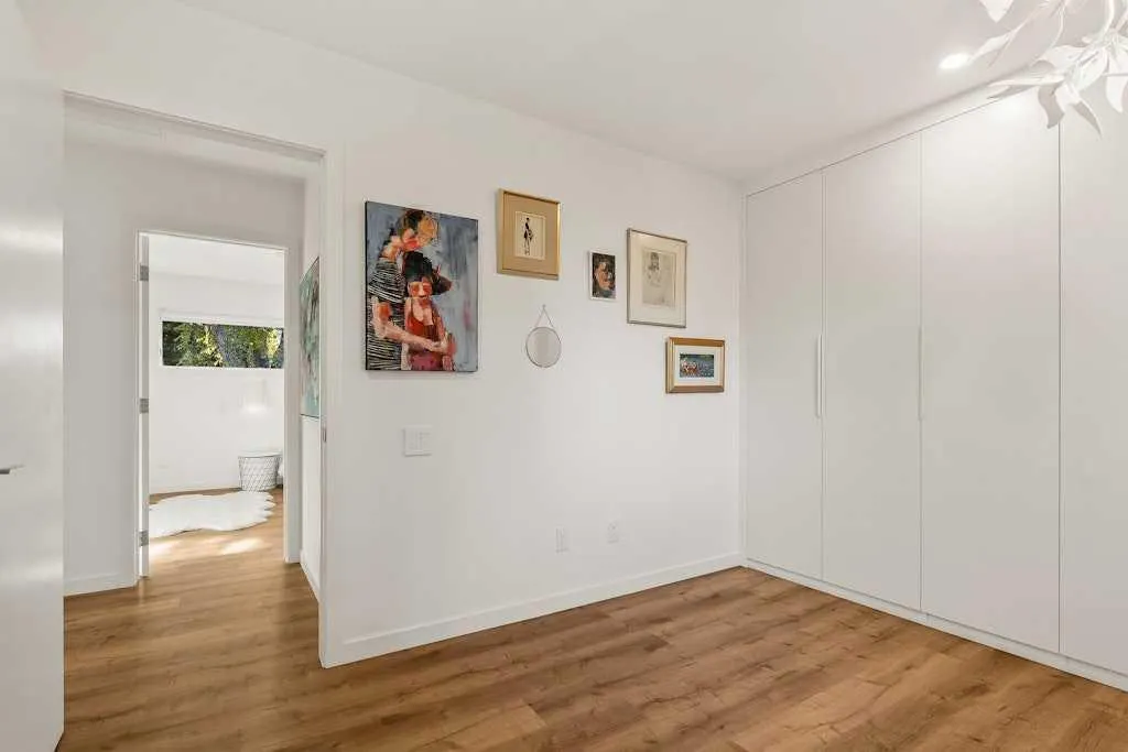 30 Lissington Drive SW